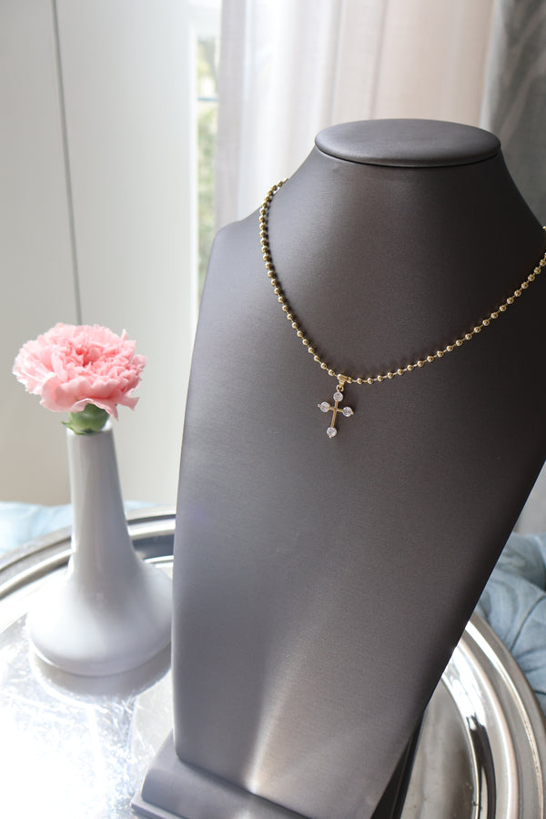 Circle cross neckalce